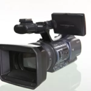 Cрочно продам видеокамеру Sony DCR-VX2200.
