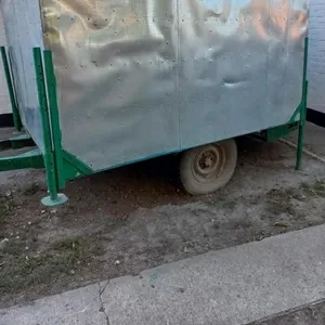 Будинок на колесах для кочівлі пасічника